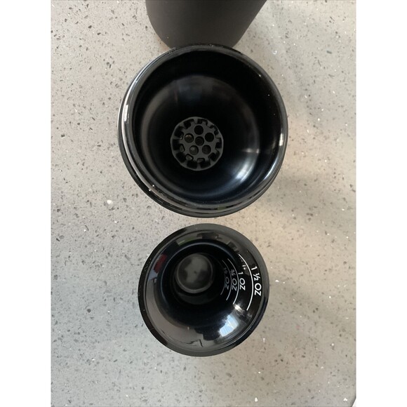 OXO Good Grips Black Plastic Cocktail Shaker - New in Box - Picture 10 of 10